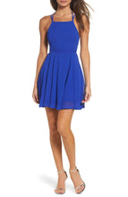 Load image into Gallery viewer, Stylish Backless Fashion Dress-M4
